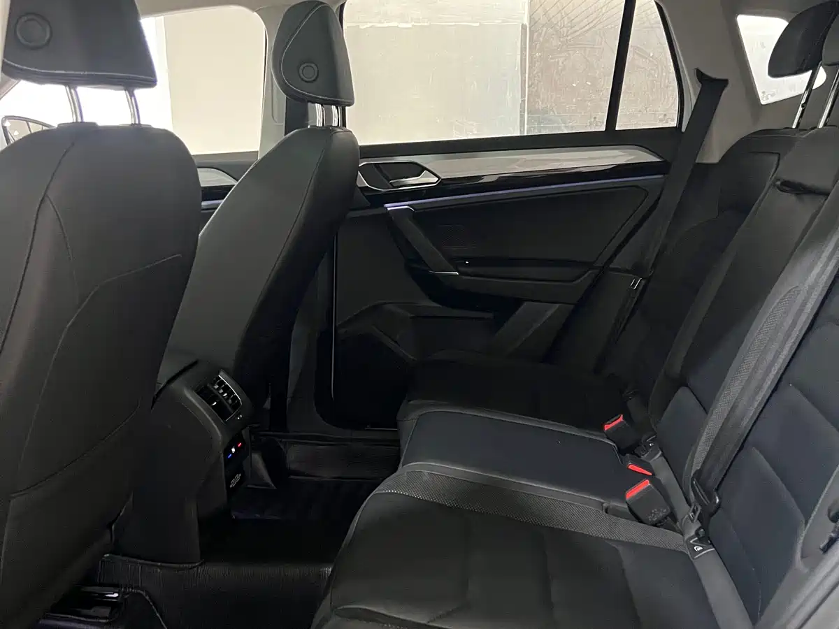 Volkswagen Tayron 2019 330TSI 2WD Luxury China VI фото 7