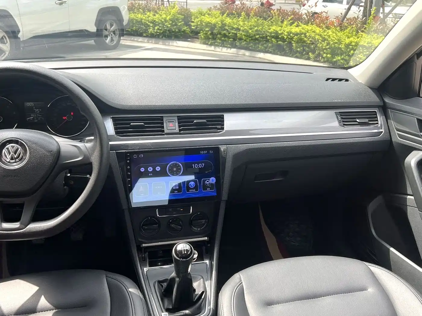 Volkswagen Bora 2016 Model 1.6L Manual Fashion фото 6
