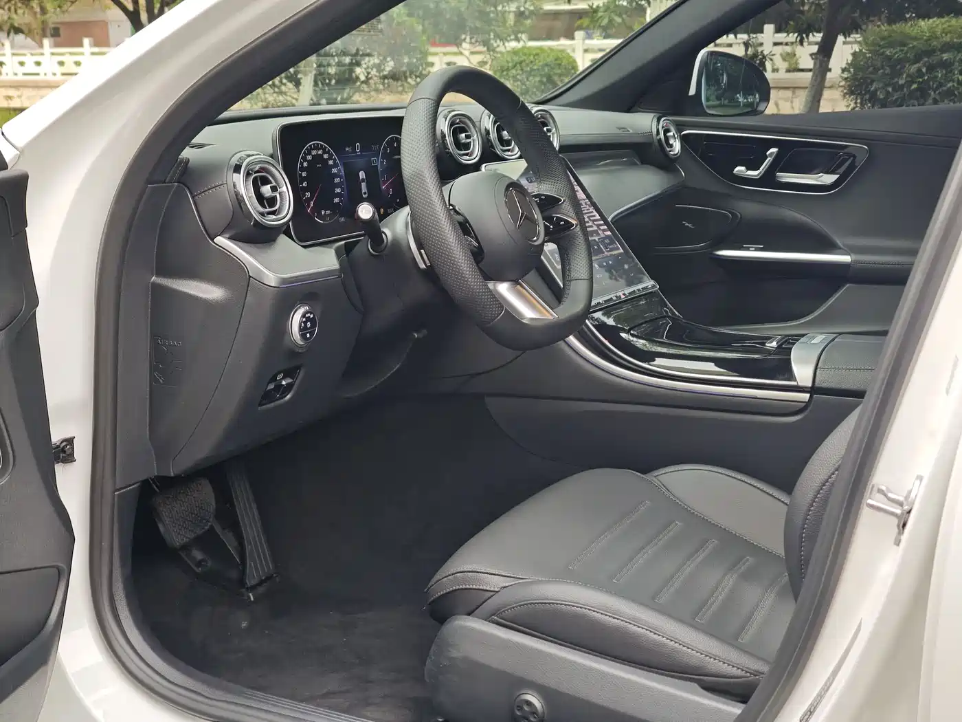 Mercedes-Benz C-Class 2023 C 260 L Sport фото 4