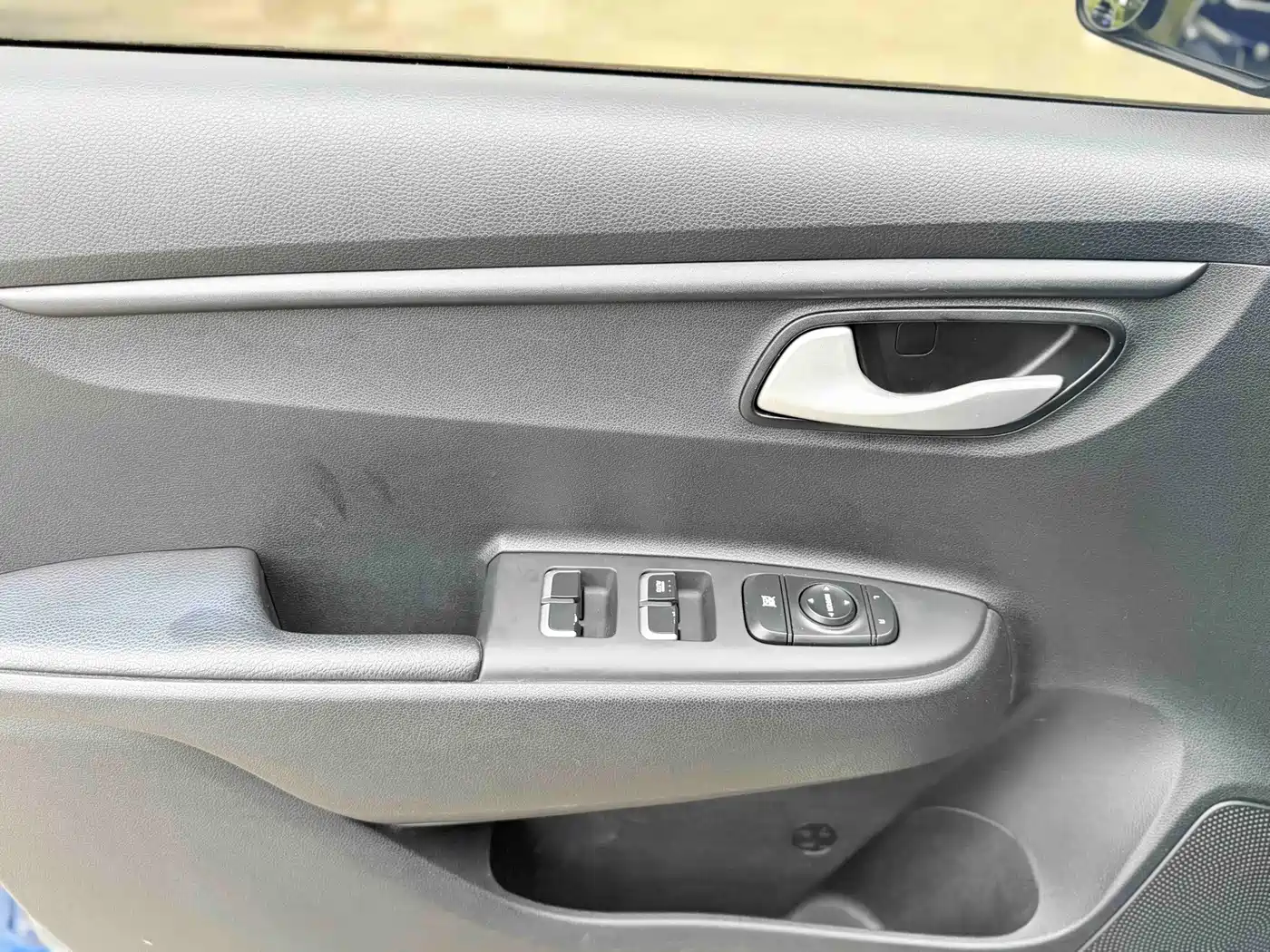 Kia K2 2017 2017 Sedan 1.4L AT GLS