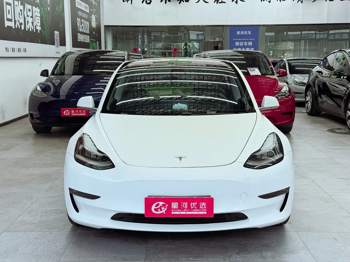 Фото 2 - Tesla Model 3