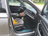 Фото 8 - Geely Monjaro