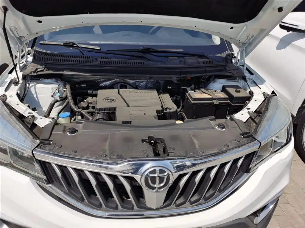 Zhonghua V3 2019 2017 1.5L Manual Comfort