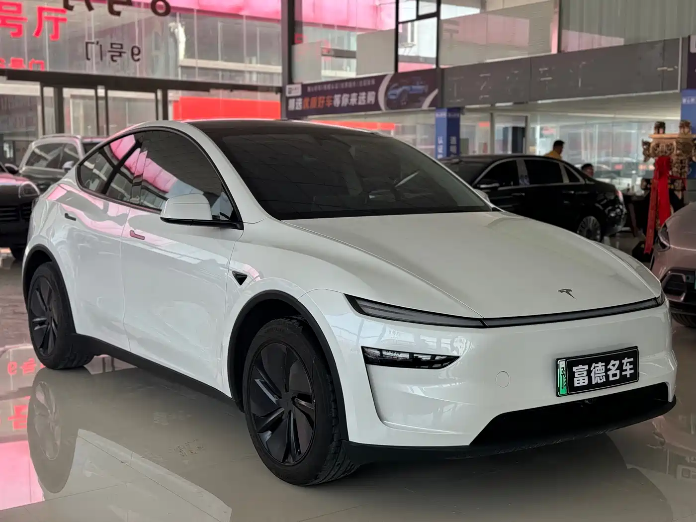 TESLA MODEL Y