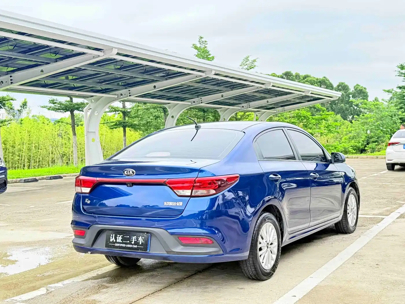 Kia K2 2017 2017 Sedan 1.4L AT GLS