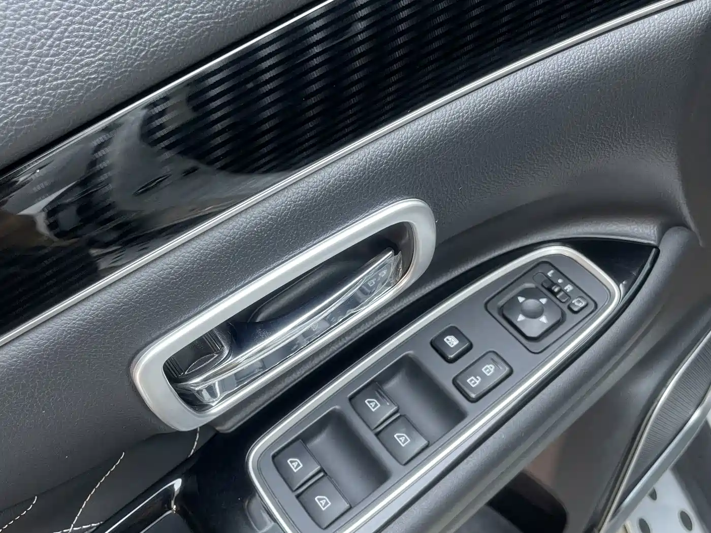 Mitsubishi Outlander 2023 2021 2.0L FWD Comfort Edition 5-seater