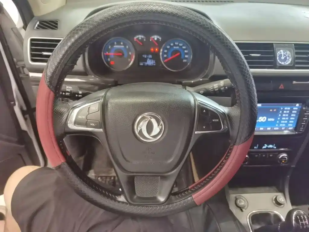 Dongfeng Fengguang Fengguang 370 2017 2016 1.5L Manual Luxury SFG15-05 7-Seat