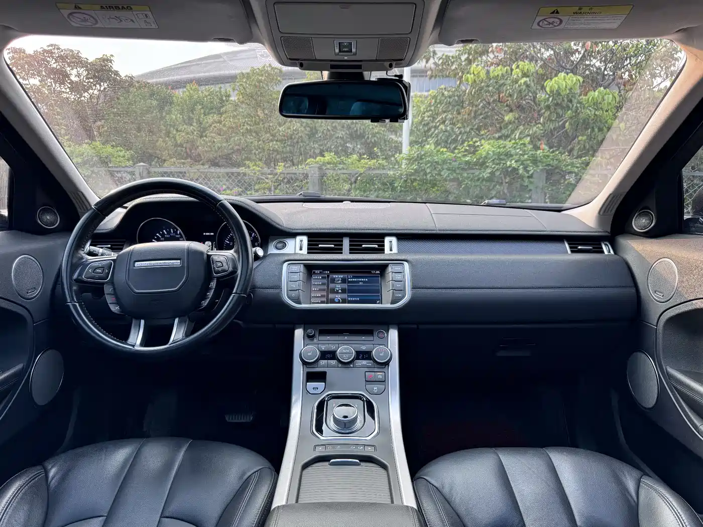 Land Rover Range Rover Evoque 2015 2.0T 5-Door Intelligent Edition фото 8