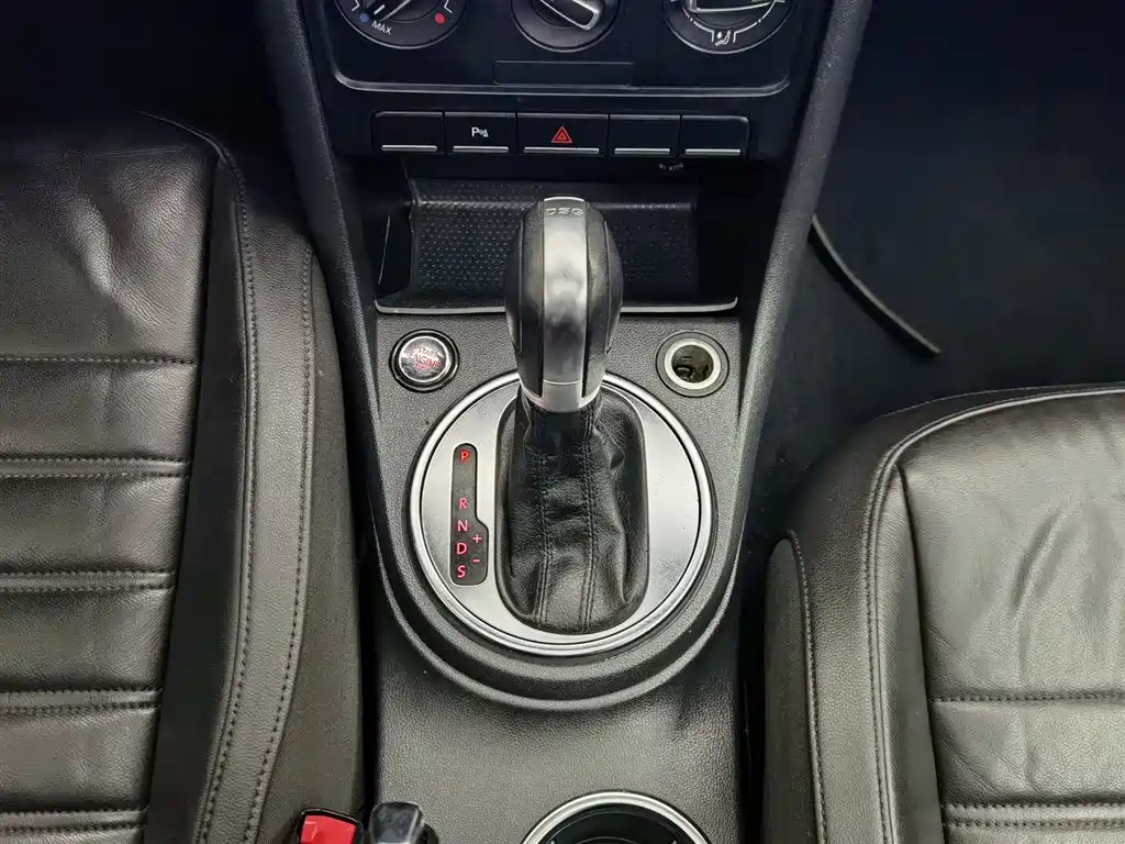 Volkswagen Beetle 2013 1.2TSI Comfort фото 13