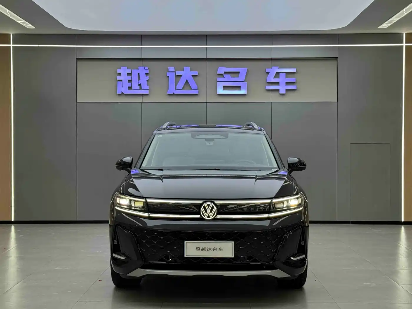 Volkswagen Talagon 2025 450TSI R-Line 6-Seater фото 2