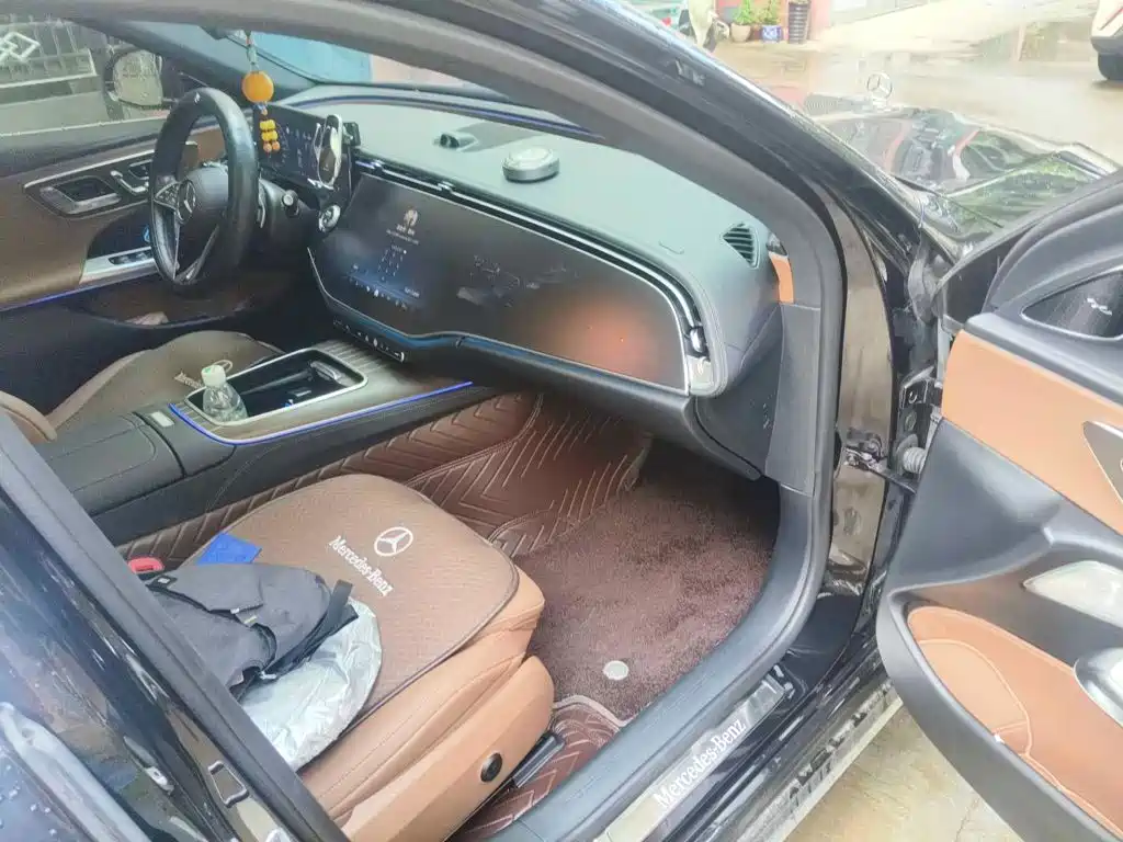 Mercedes-Benz E-Class, миниатюра 13