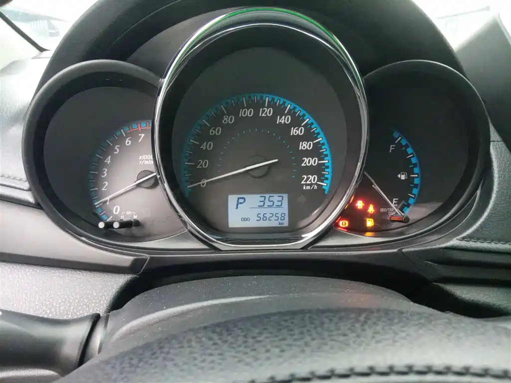 Toyota YARiS L Zhi Xuan 2017 1.5E CVT Speed Upgrade Edition фото 8