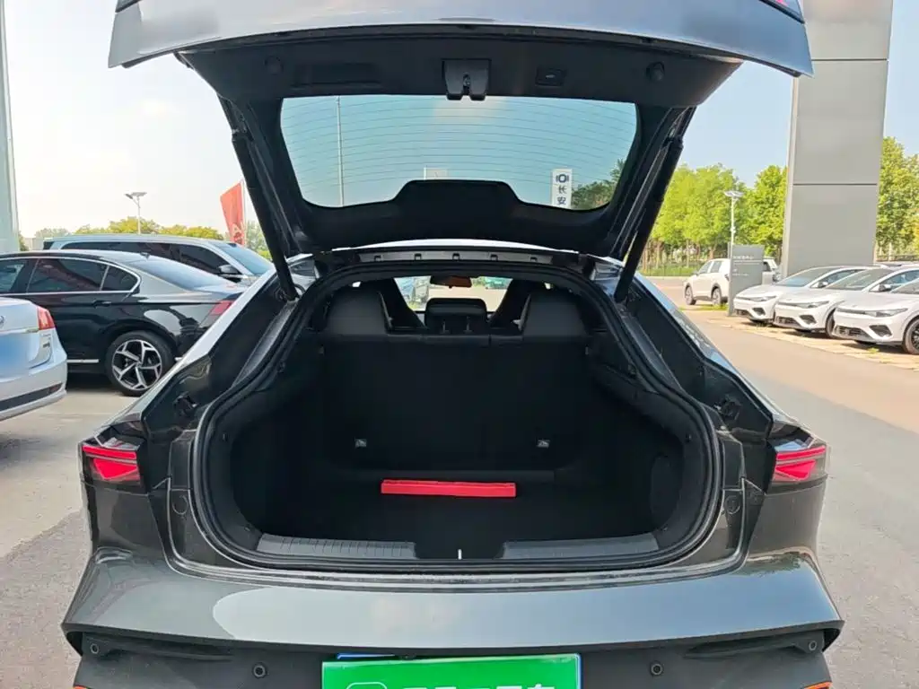 Changan UNI-V 2025 2025 2.0T Sport Version
