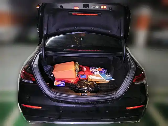 Mercedes-Benz E-Class 2023 E 300 L Sport Fashion — фото 5