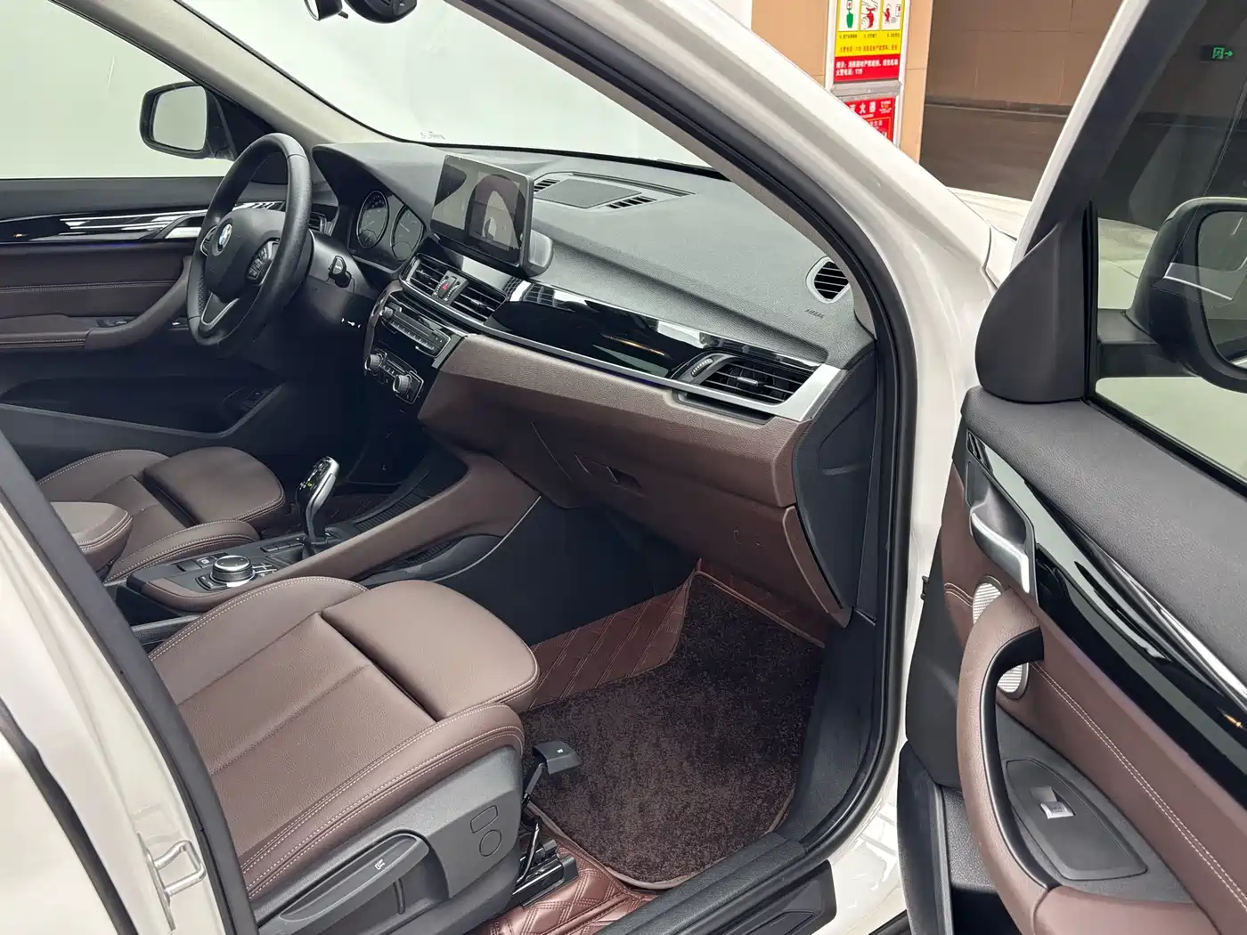 BMW X1 2022 sDrive20Li Fashion фото 15