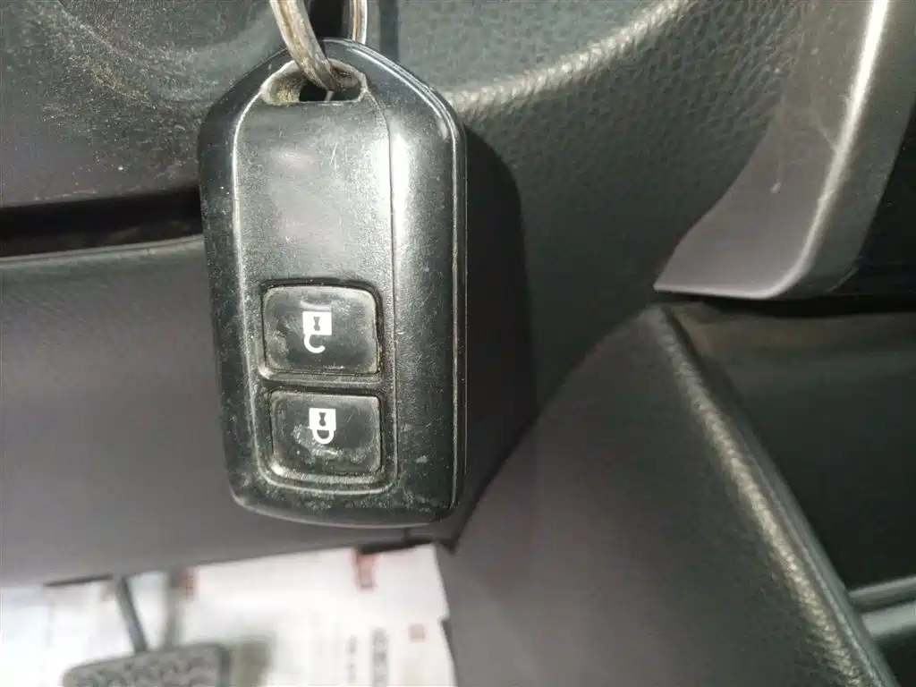 Toyota YARiS L Zhi Xuan 2017 1.5E CVT Speed Upgrade Edition фото 20