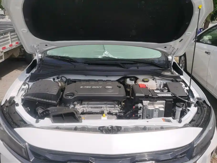 CHEVROLET CRUZE