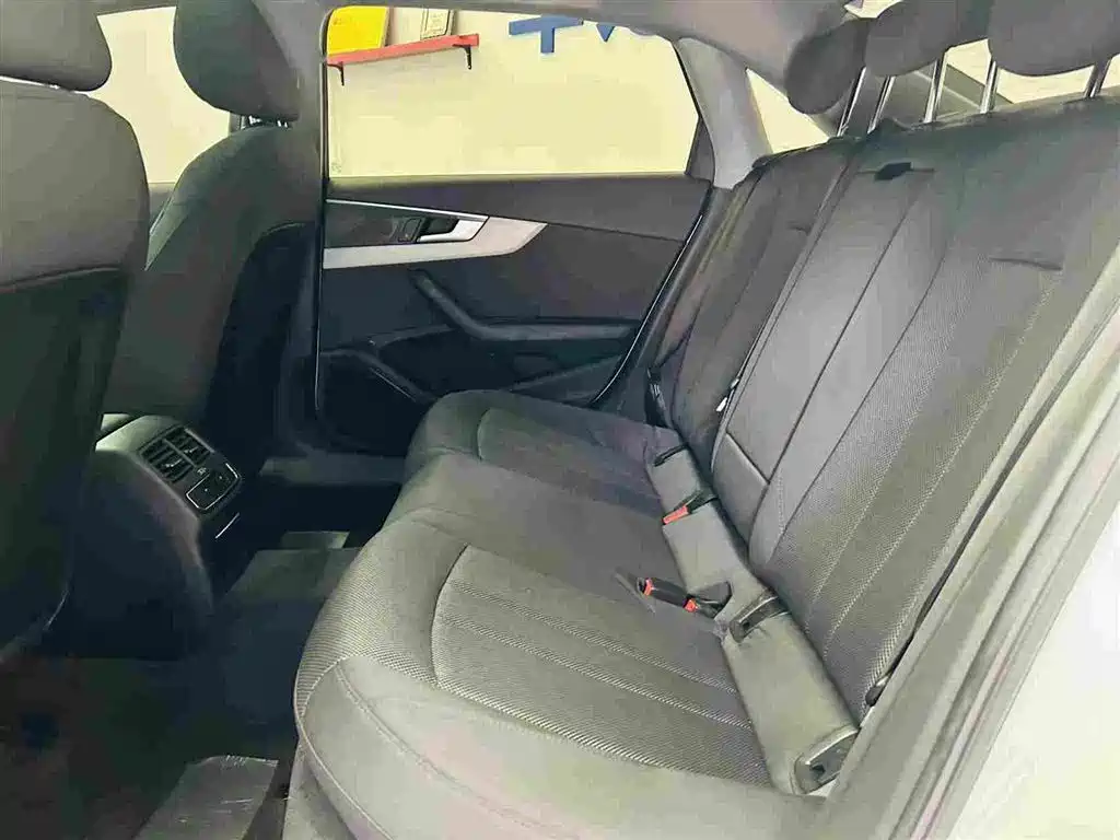 Audi A4L 2019 40 TFSI Progressive (China V) фото 22