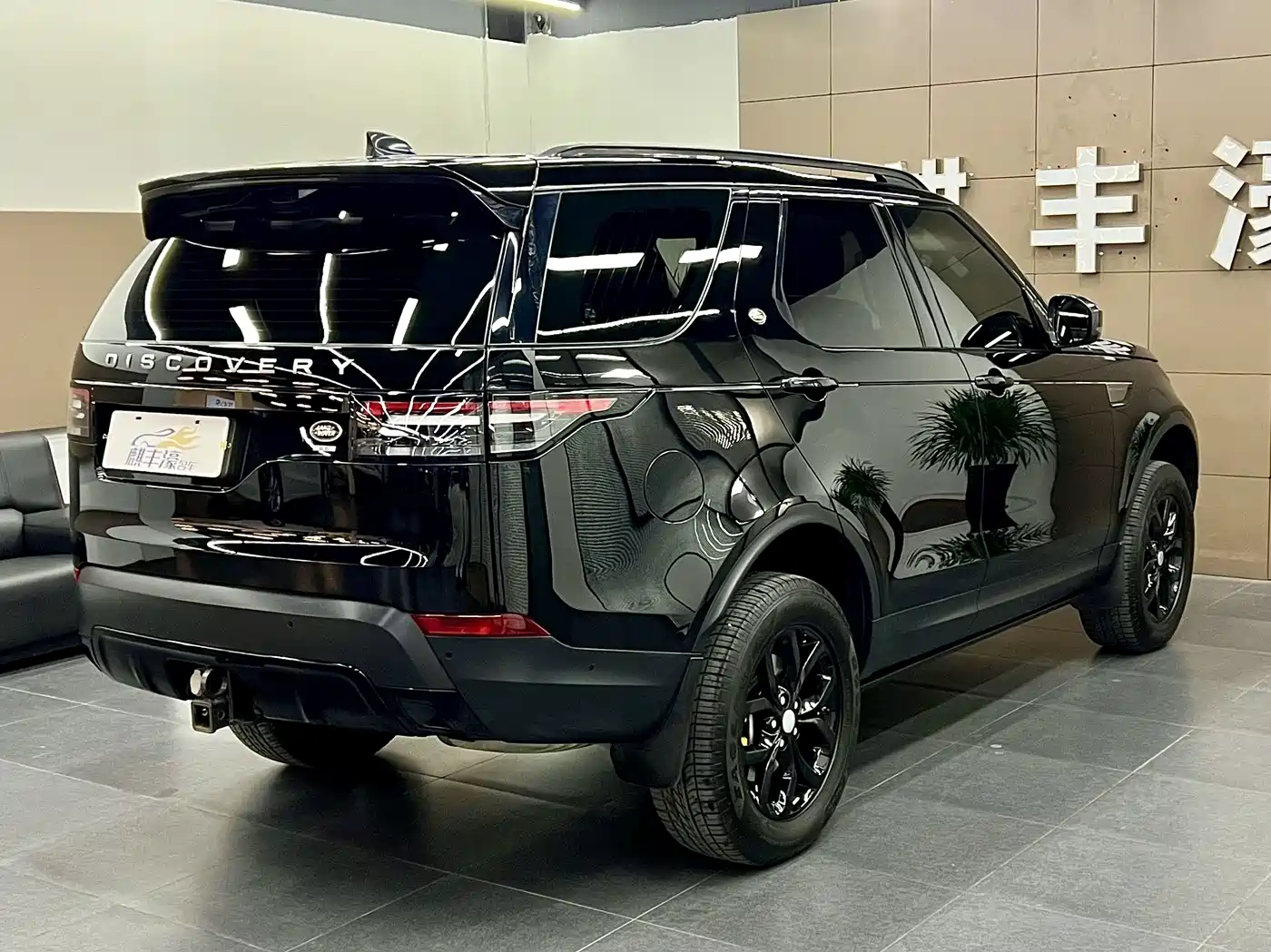 Land Rover Discovery 2018 3.0 SC V6 SE фото 17