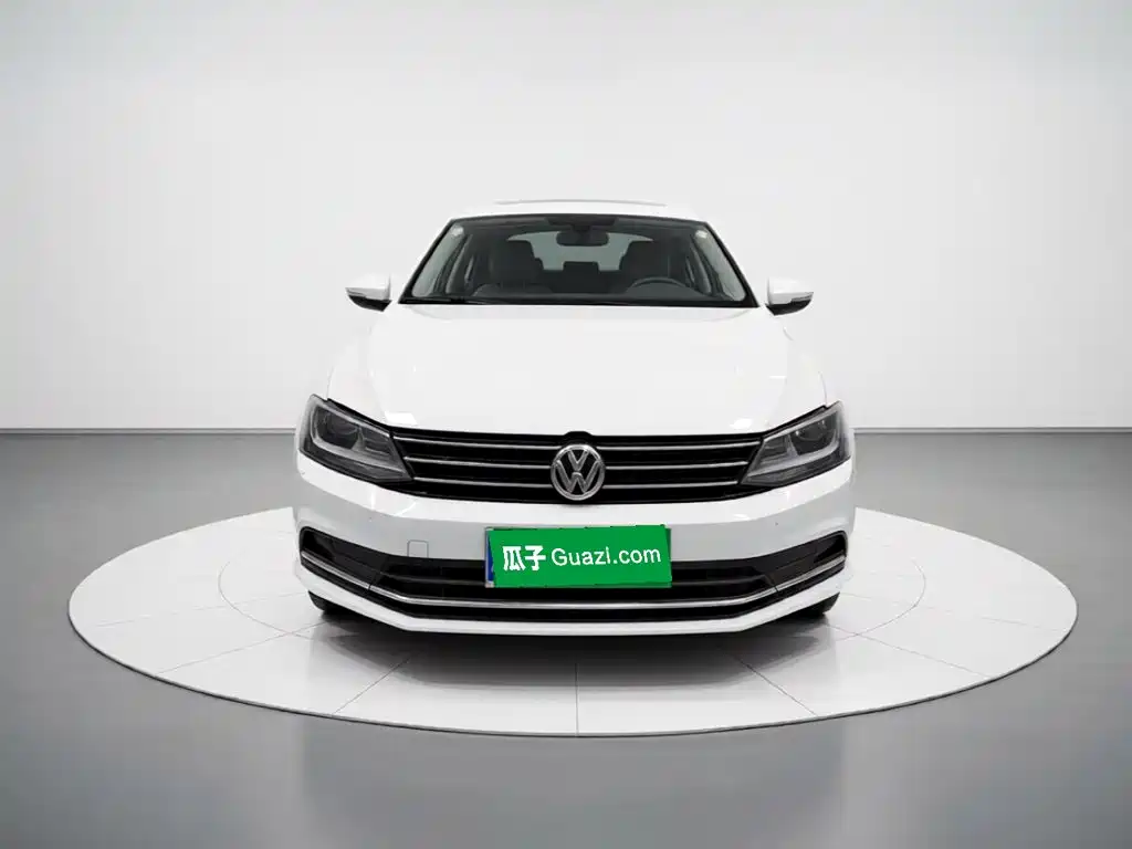 Photo 2 - Volkswagen Sagitar