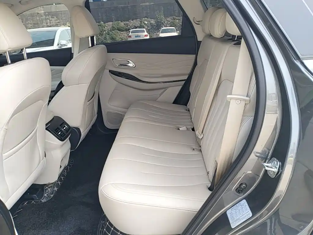 صورة 17 - Changan Oshan X7