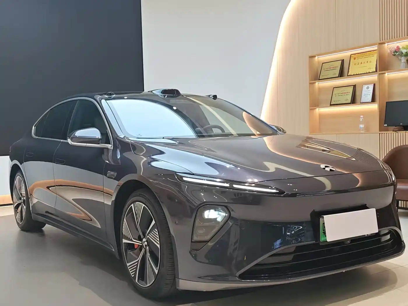 NIO NIO ET7