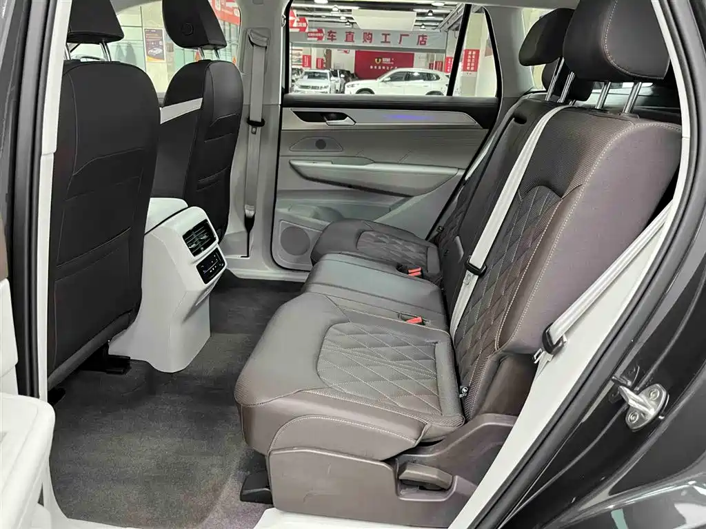 Volkswagen Talagon 2023 380TSI 4WD R-Line Touring Edition фото 15