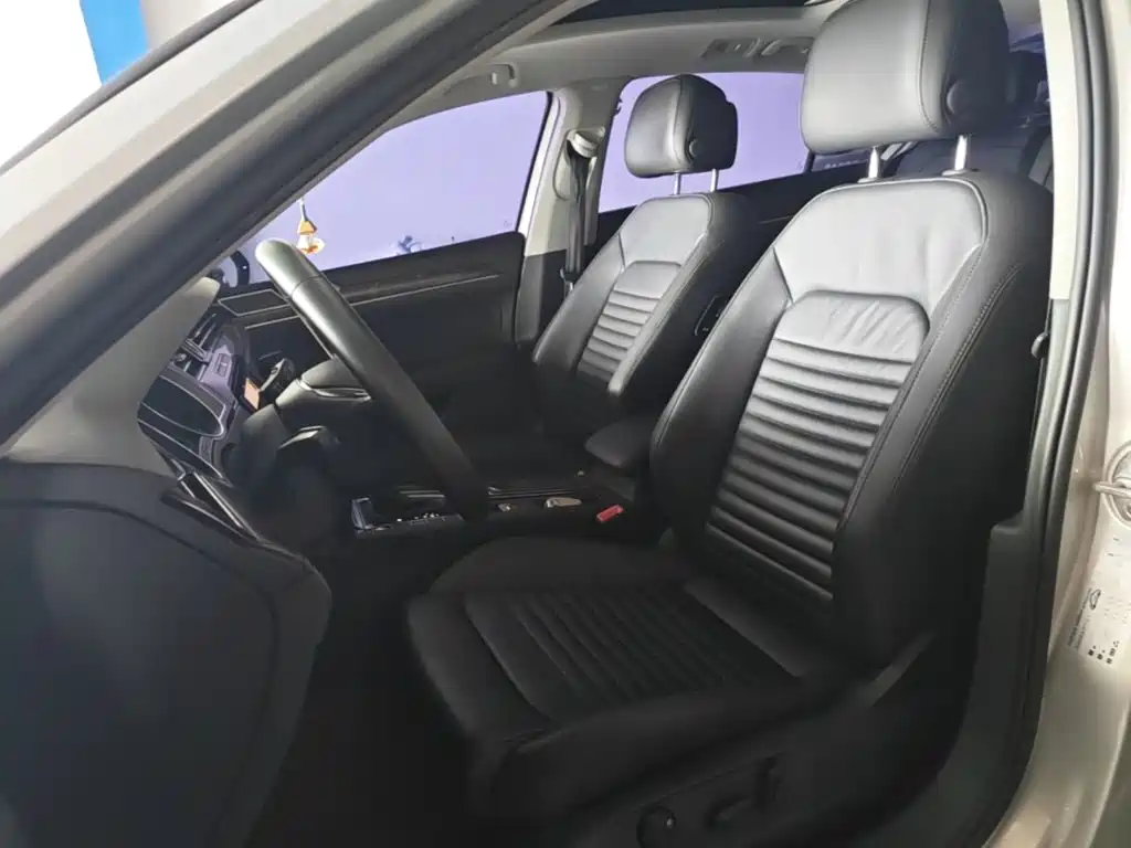 Photo 15 - Volkswagen Magotan