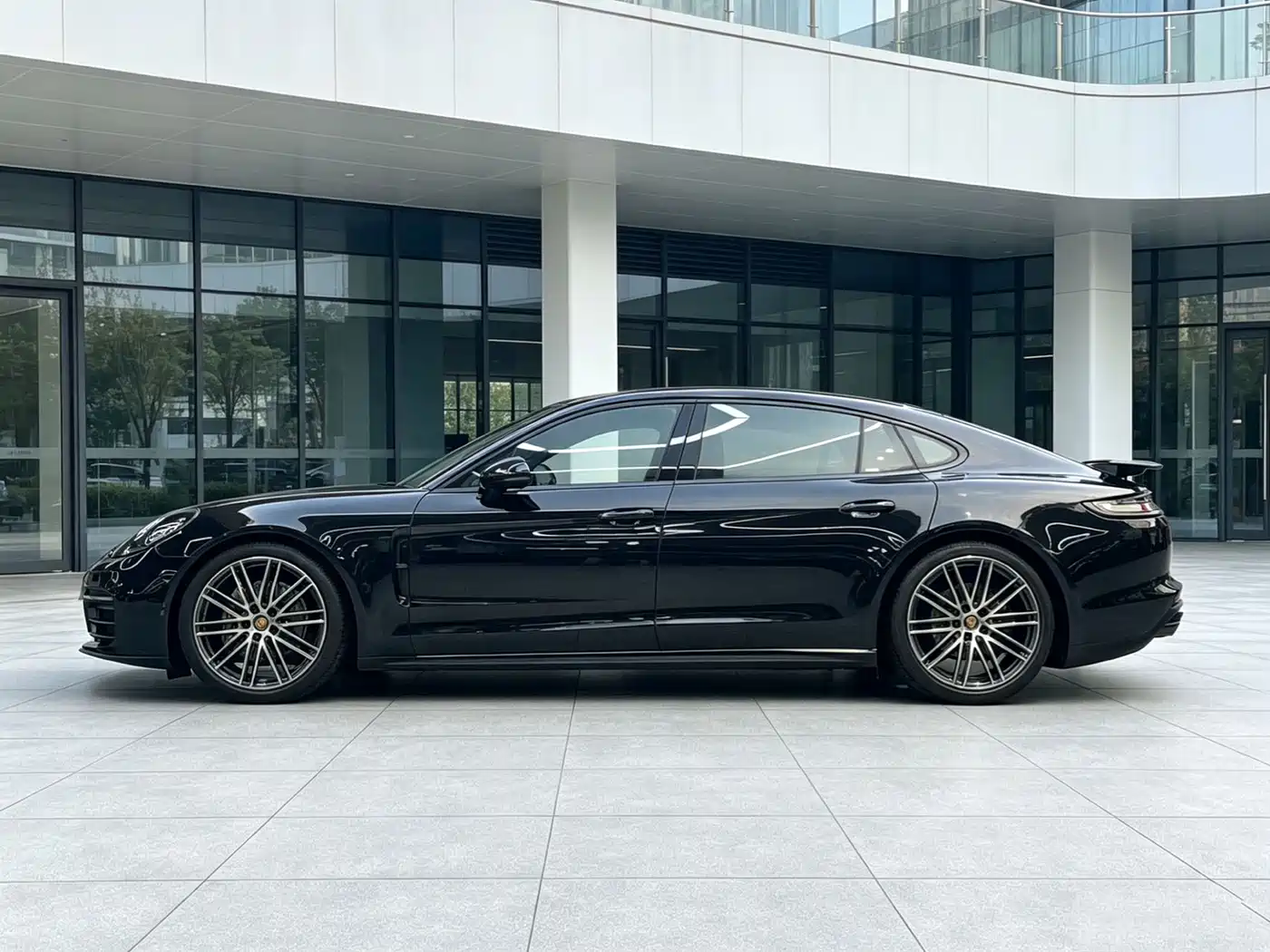 Porsche Panamera 2022 Panamera 4 Executive Long Wheelbase 2.9T фото 3