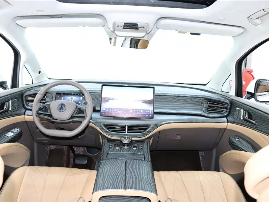 Denza D9 2022 DM-i 970 AWD Flagship фото 14
