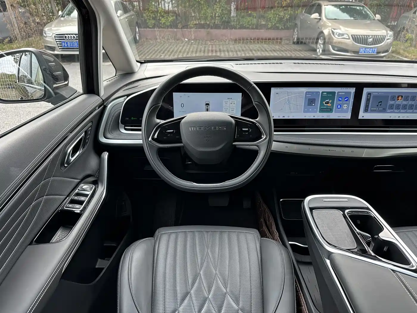 SAIC Maxus Maxus G90 2022 2.0T Interstellar 7-seater фото 14