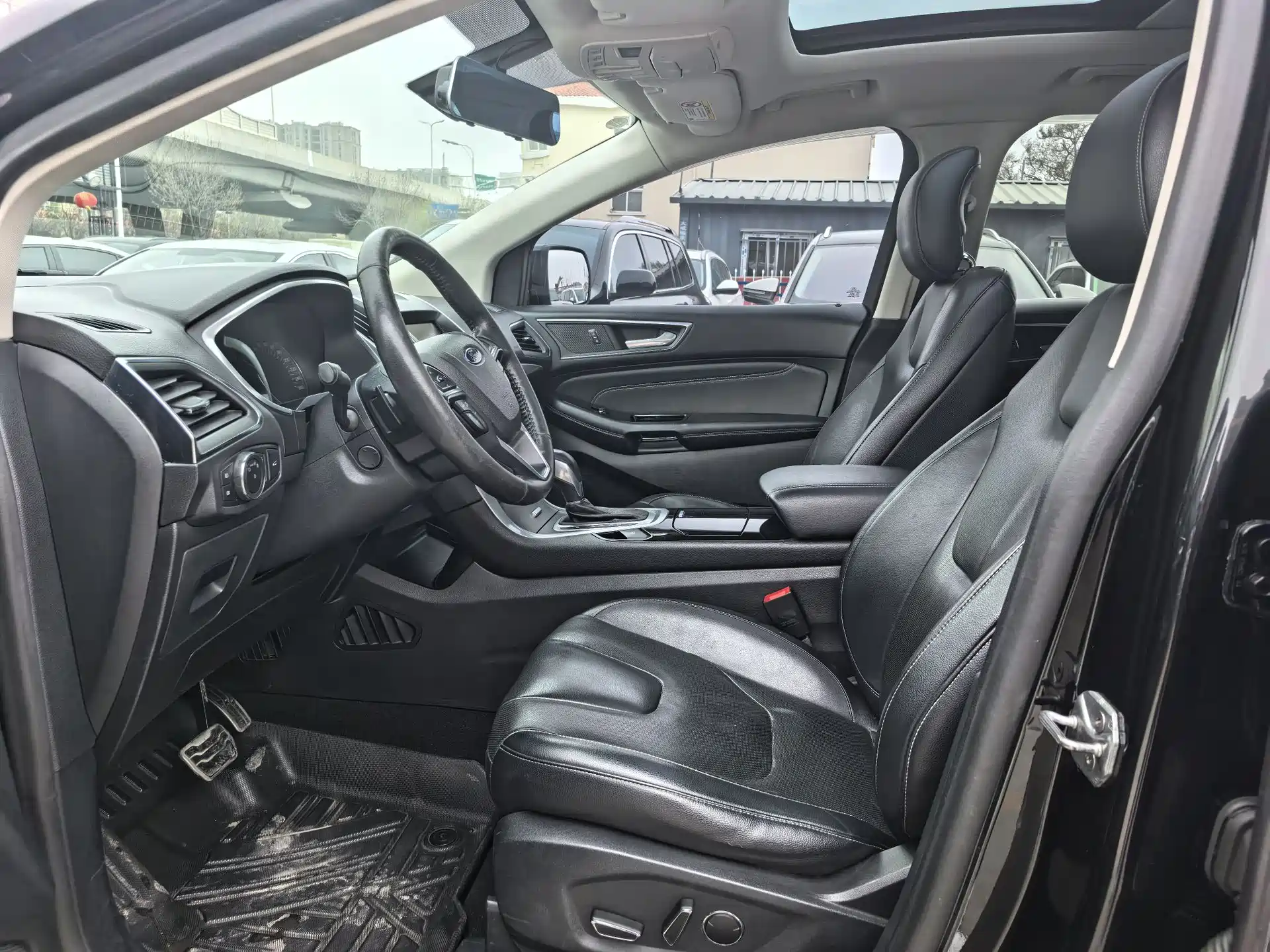 Фото 7 - Ford Edge