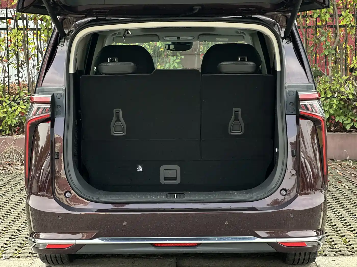 SAIC Maxus Maxus G90 2022 2.0T Interstellar 7-seater фото 29