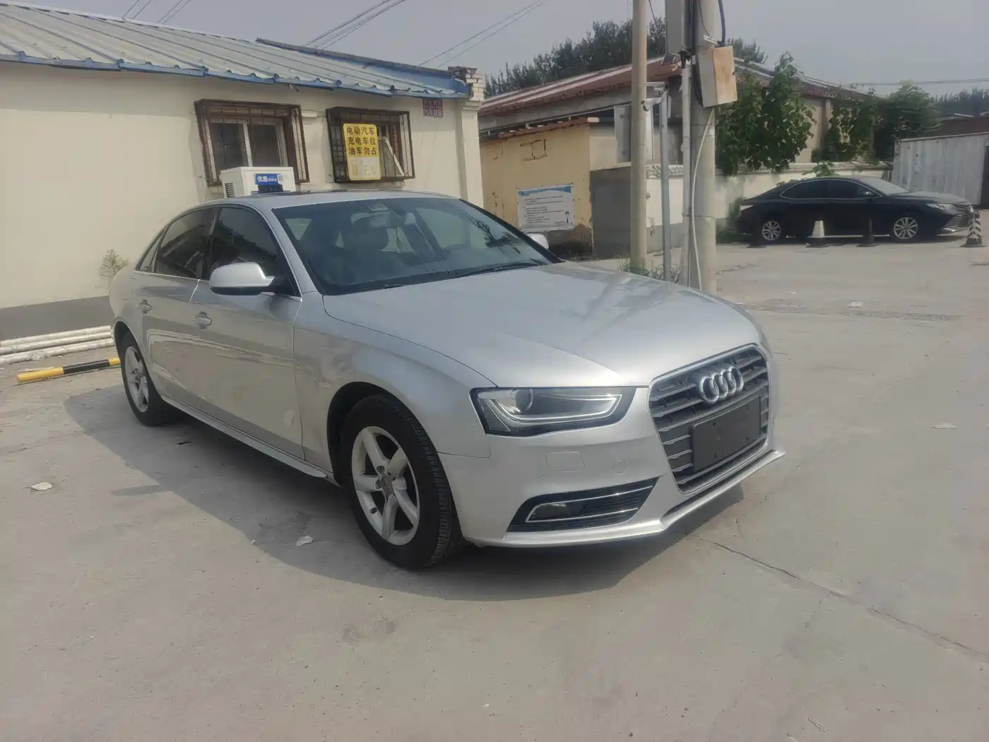 Фото 8 - Audi A4L