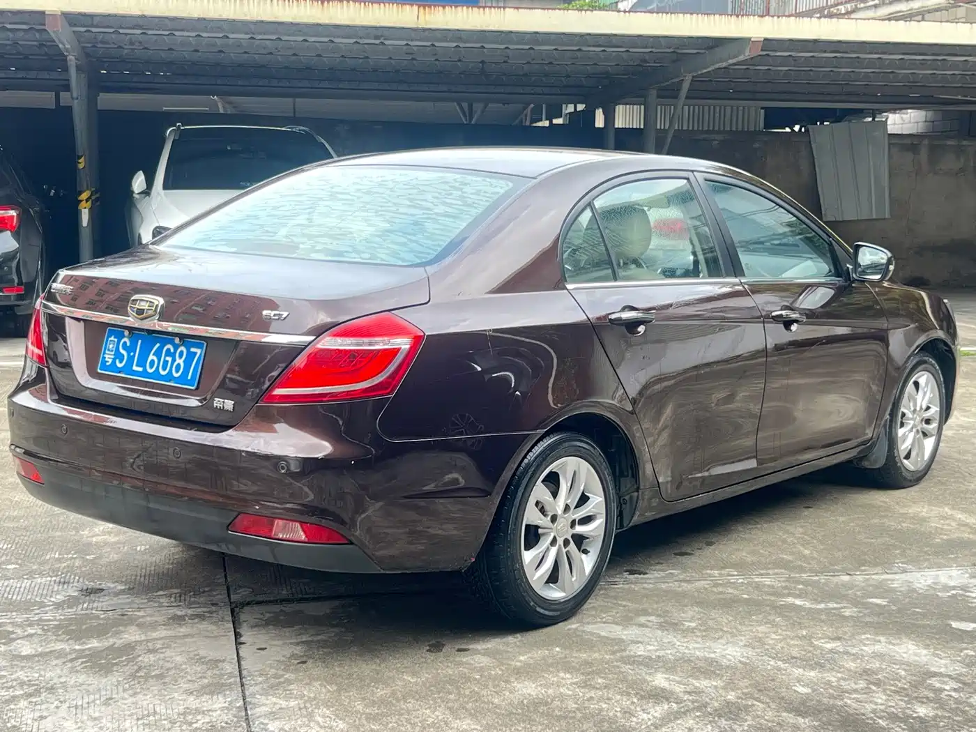Geely Emgrand 2015 2015 Sedan 1.5L Manual Upward Edition