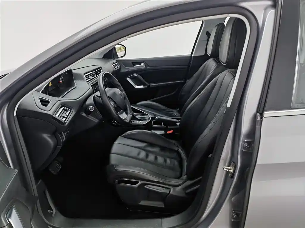 Peugeot 308 2016 230THP Automatic Luxury фото 10