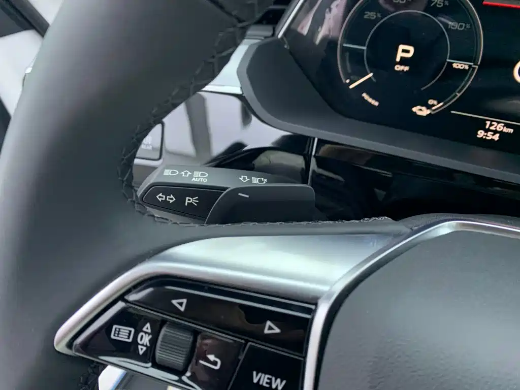 Audi e-tron 2026 2021 50 quattro Luxury