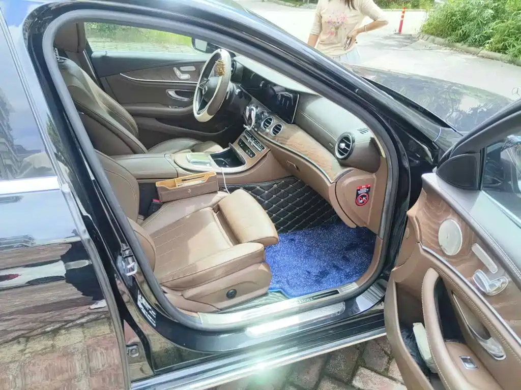 Mercedes-Benz E-Class, миниатюра 13