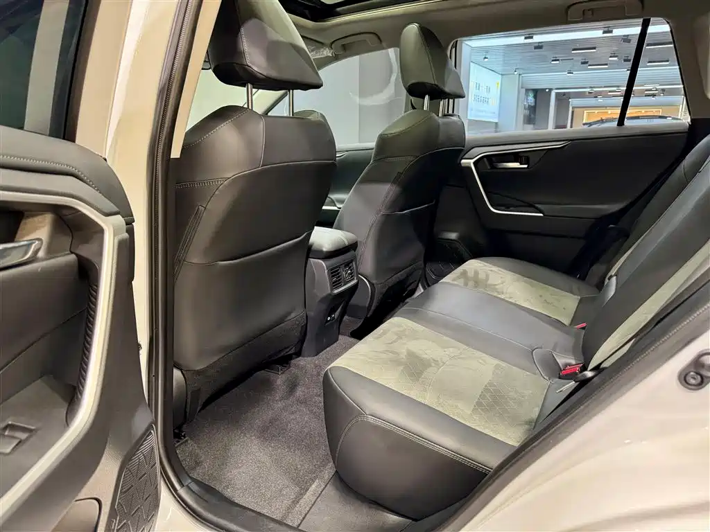 Toyota RAV4 Rongfang 2024 2.0L CVT AWD Adventure Plus Edition фото 20