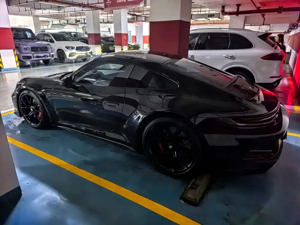 Фото 6 - Porsche 911