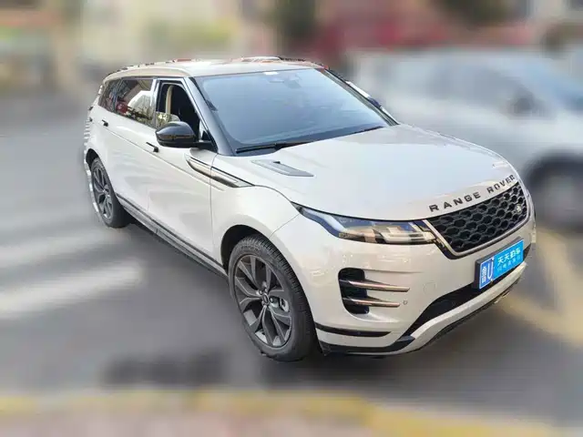 Land Rover Range Rover Evoque 2023 Range Rover Evoque L 249PS Corinthian Bronze Special Edition — фото 3