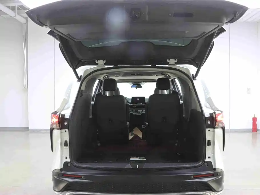 Toyota Granvia 2024 2.5L Hybrid Comfort фото 27