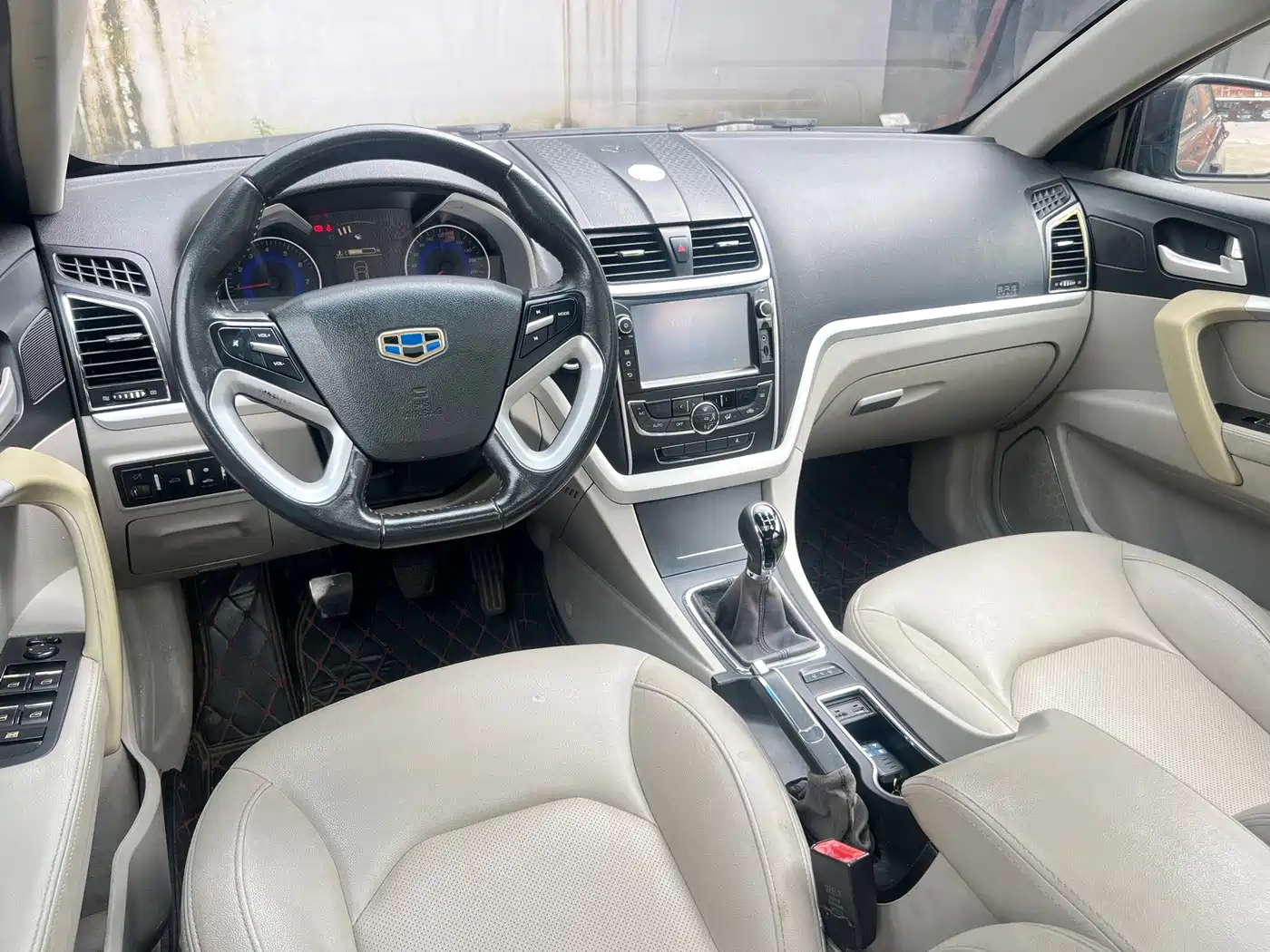 Geely Emgrand 2015 2015 Sedan 1.5L Manual Upward Edition