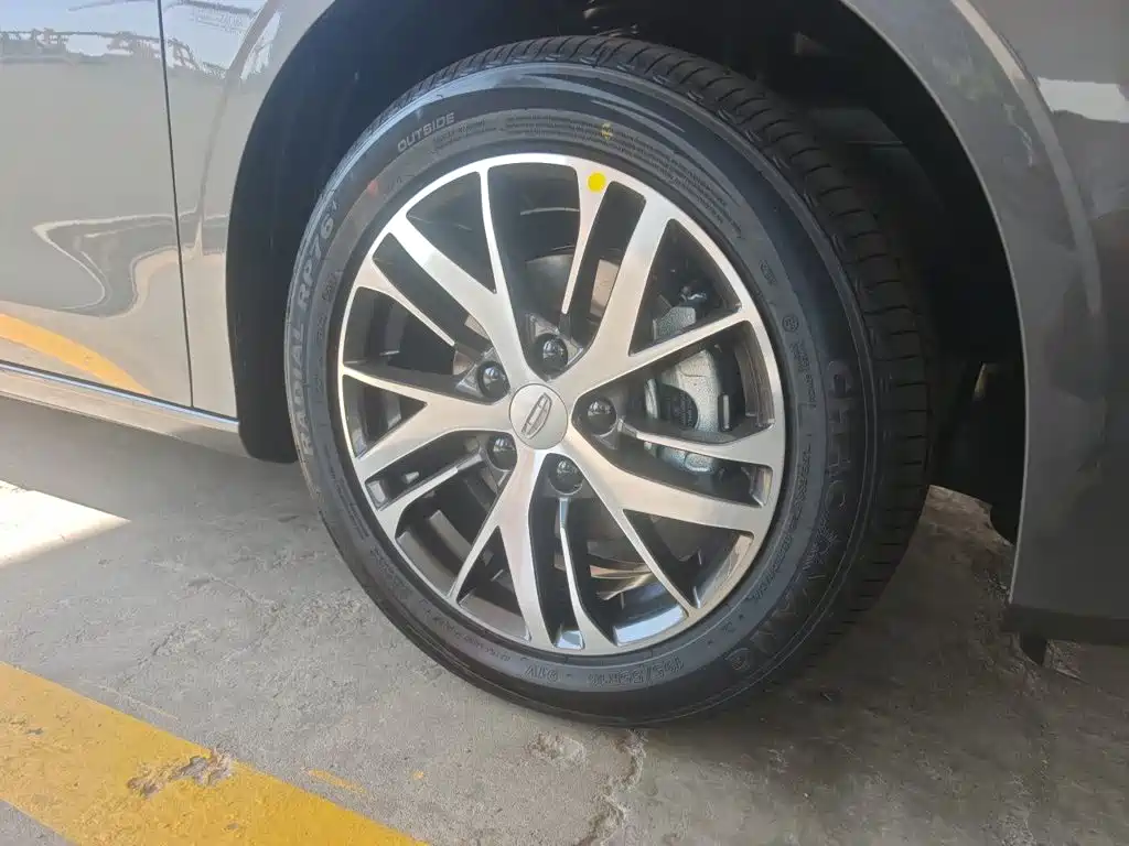 Geely Emgrand 2026