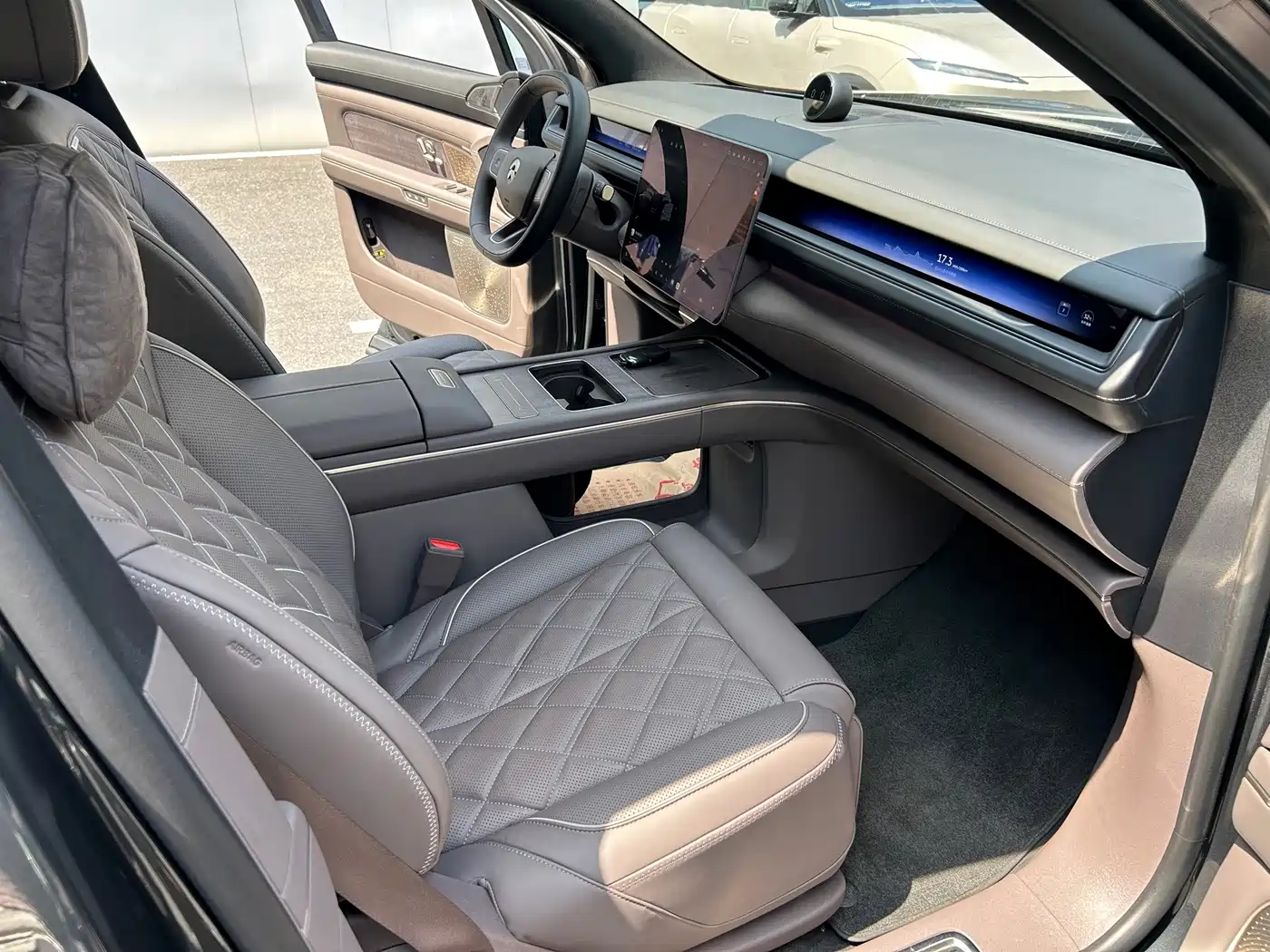 NIO ES8 2025 2025 Base Model