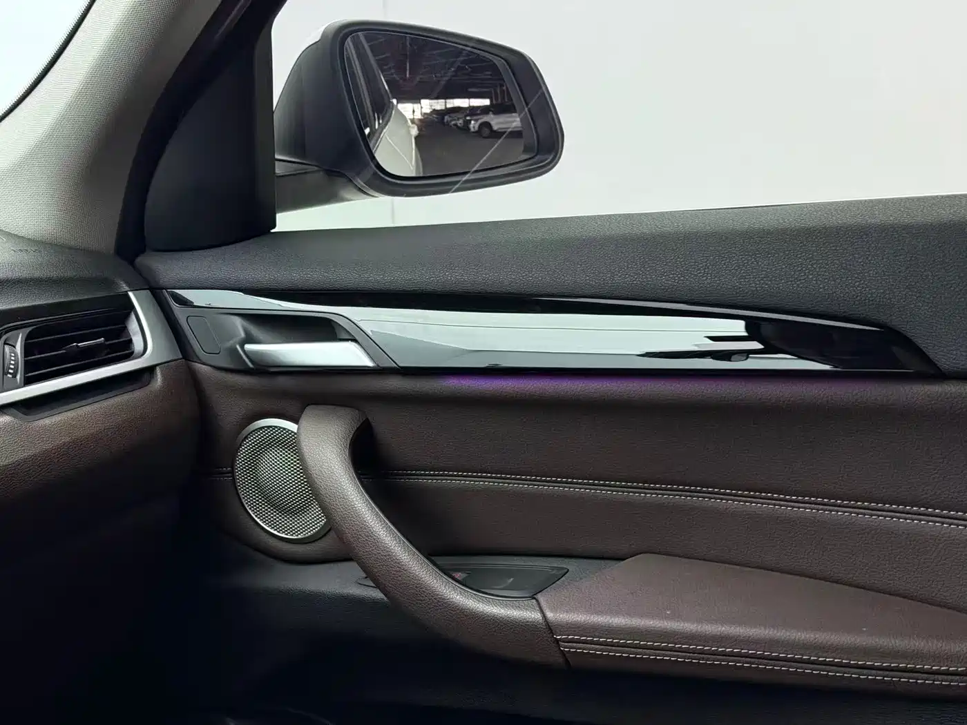 BMW X1 2022 sDrive20Li Fashion фото 9