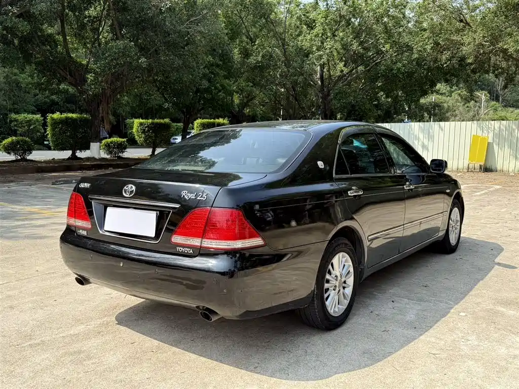 Toyota Crown 2007 2.5L Royal Leather Edition фото 7