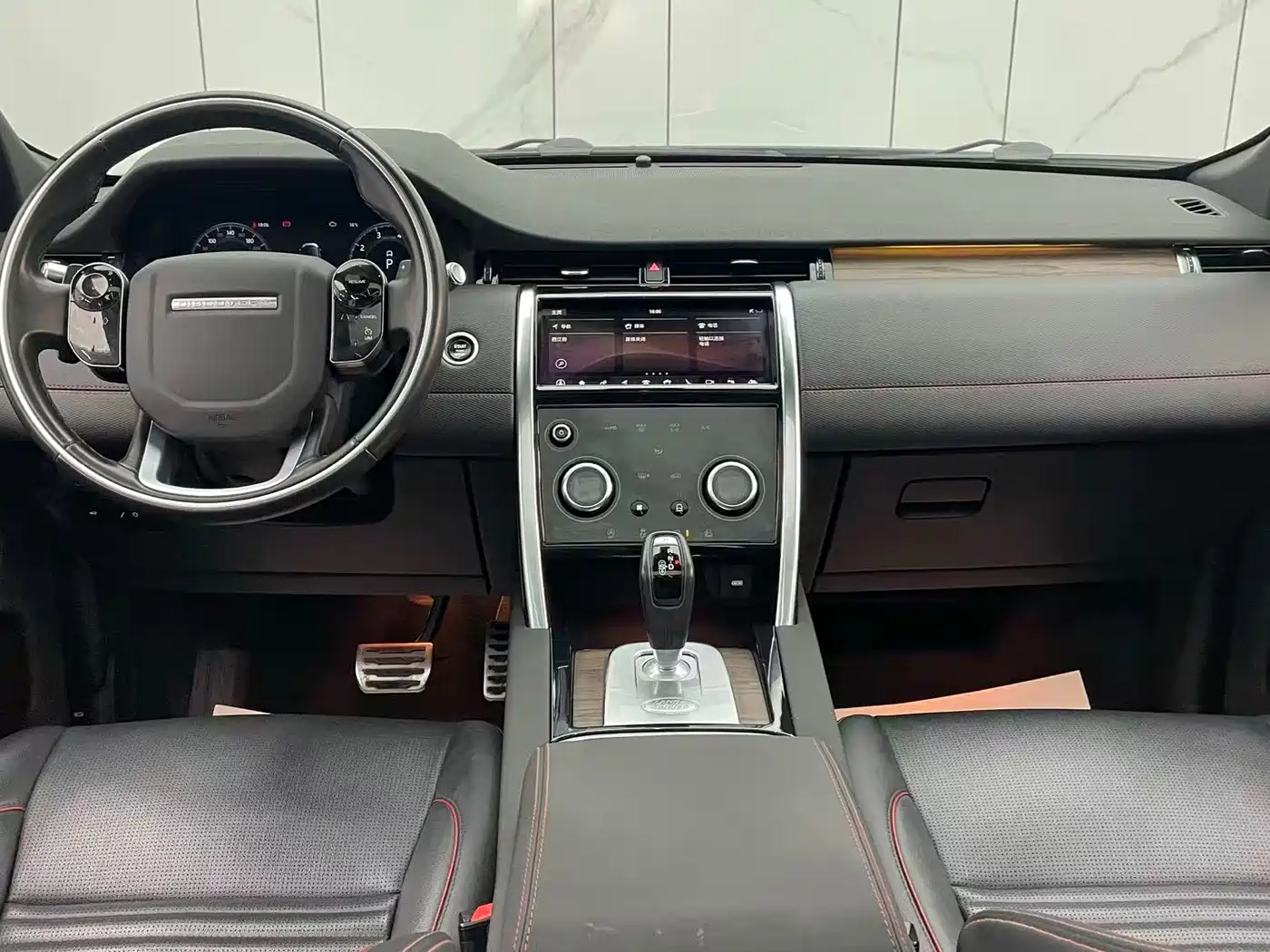 Land Rover Discovery Sport 2020 249PS R-Dynamic Performance фото 24