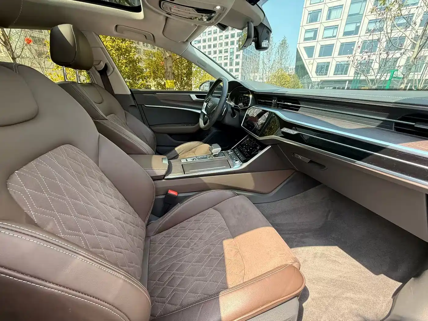 Audi A7L 2023 45 TFSI quattro S-line Shadow Warrior Edition фото 9