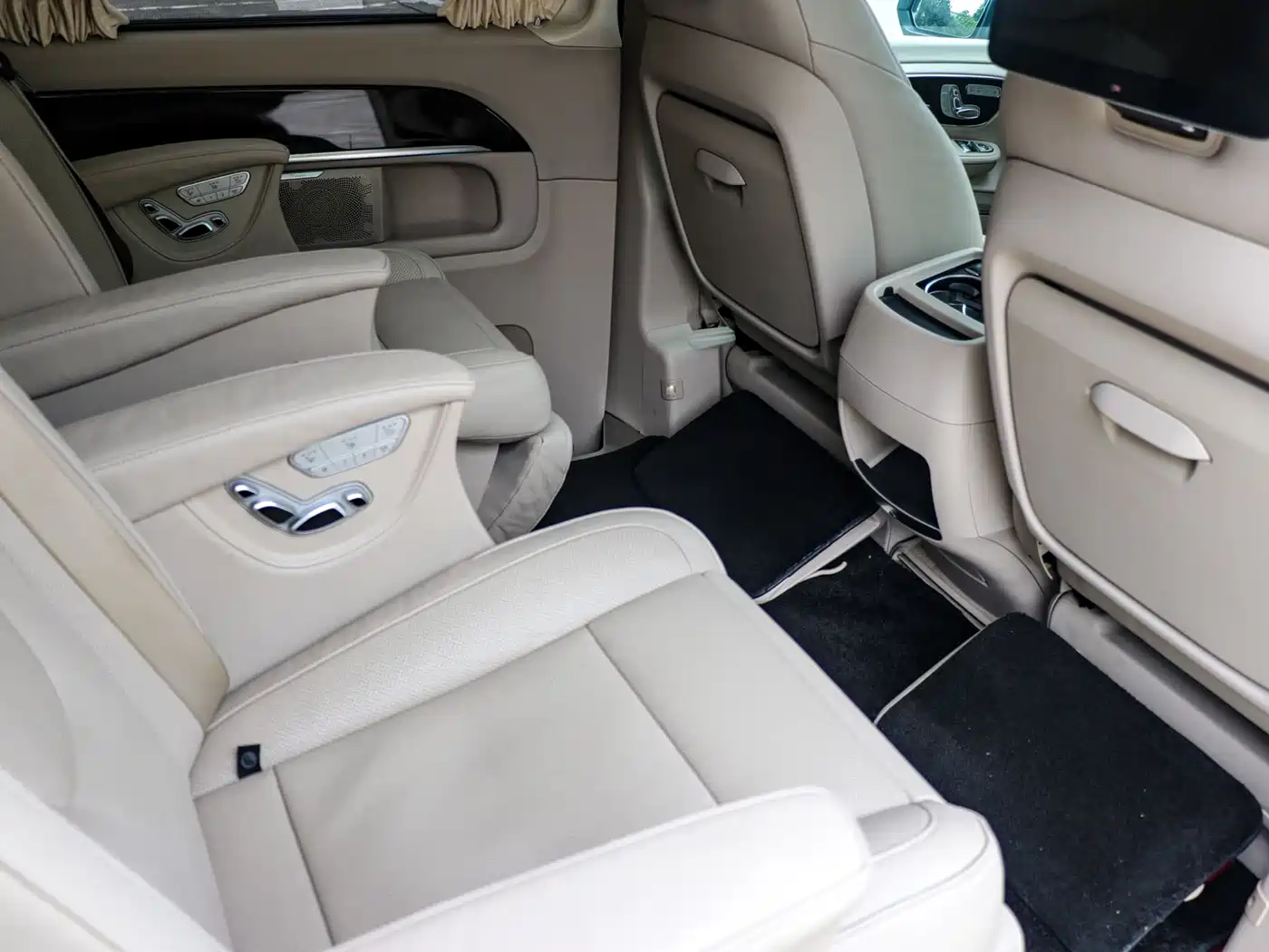 Mercedes-Benz V-Class 2016 V 260 Premium Edition фото 9
